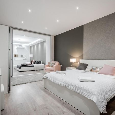 Bpr Calypso Home With A/C Budapest Esterno foto