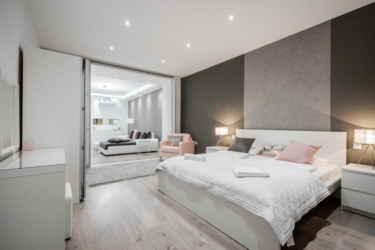 Bpr Calypso Home With A/C Budapest Esterno foto