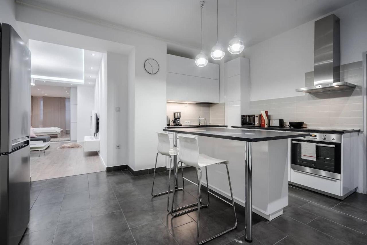 Bpr Calypso Home With A/C Budapest Esterno foto